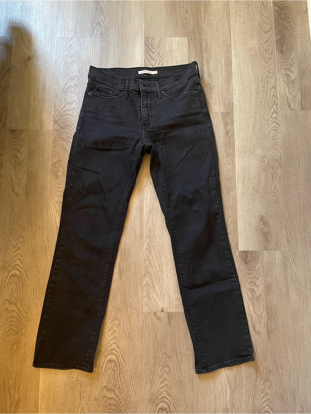 Women’s LEVIS 314 shaping straight black jeans